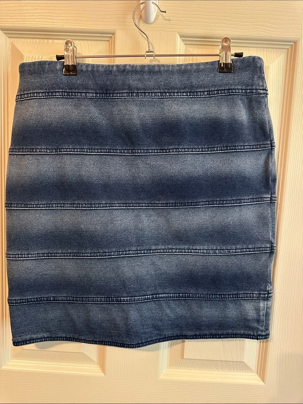 Denim-Style Mini Skirt. EUC